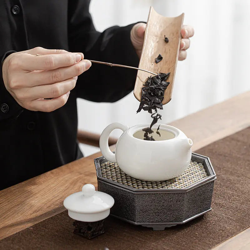 How to Style Your Tea Set with Tea Leaves & Table Décor